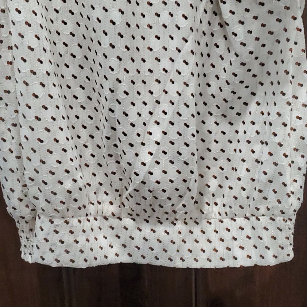 Express White Top - Picture 2 of 8
